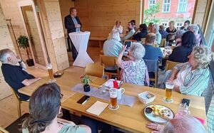 Engagierte Genoss*innen diskutierten in der Spezerei Gundelsheim über den Ausgang der Europawahl